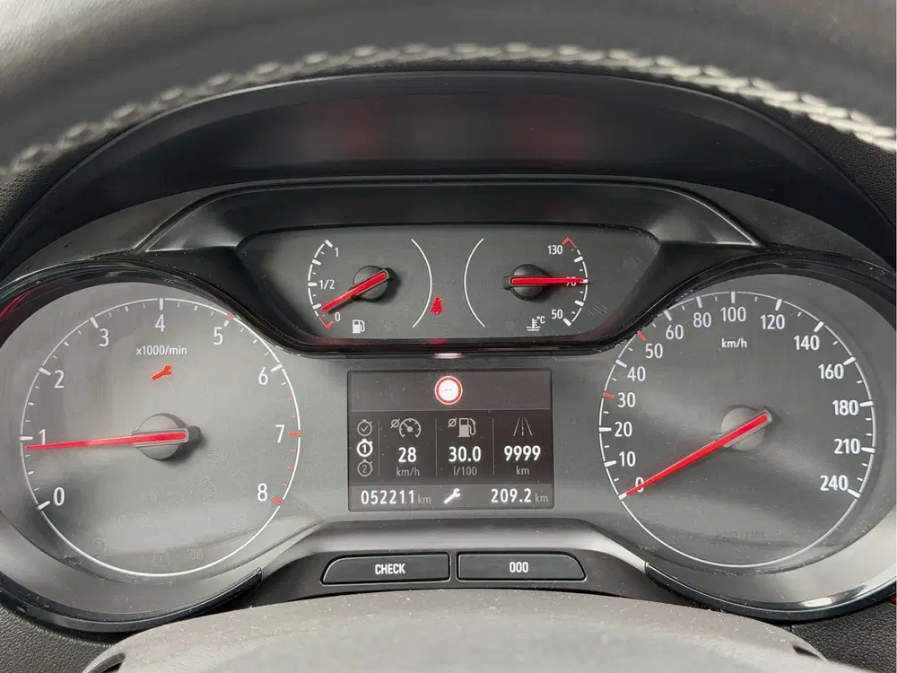 Opel Crossland BWJ 11-2021 uit 2021, foto 9