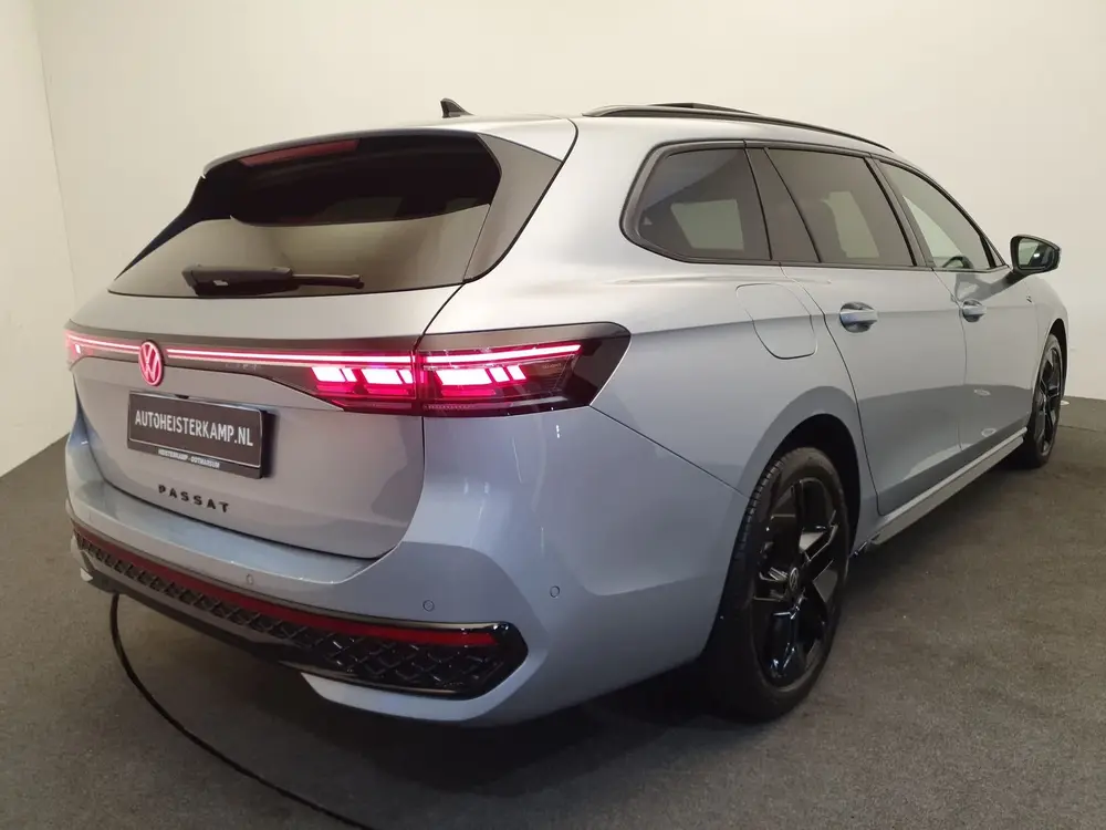 Volkswagen Passat Variant 1.5 eHybrid 272pk DSG/AUT R-Line E uit 2025, foto 7