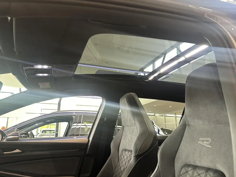 Volkswagen Golf Variant 1.5 eTSI R-Line Business+ | Panorami uit 2023, foto 11