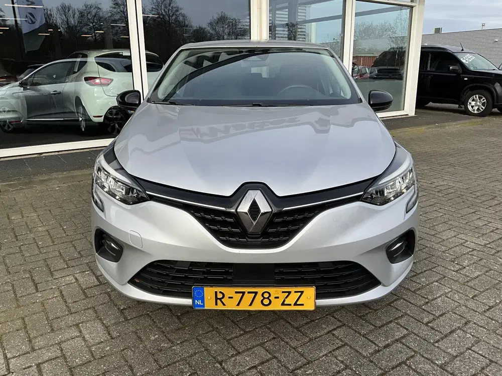 Renault Clio 1.0 TCe 90 Evolution uit 2022, foto 2