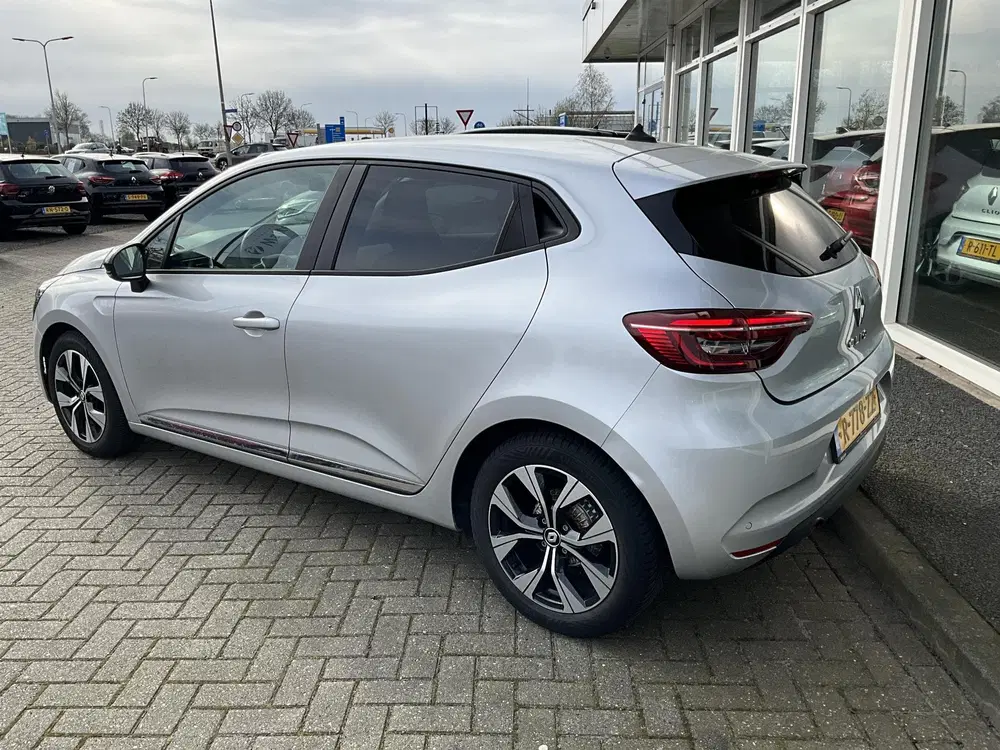 Renault Clio 1.0 TCe 90 Evolution uit 2022, foto 5