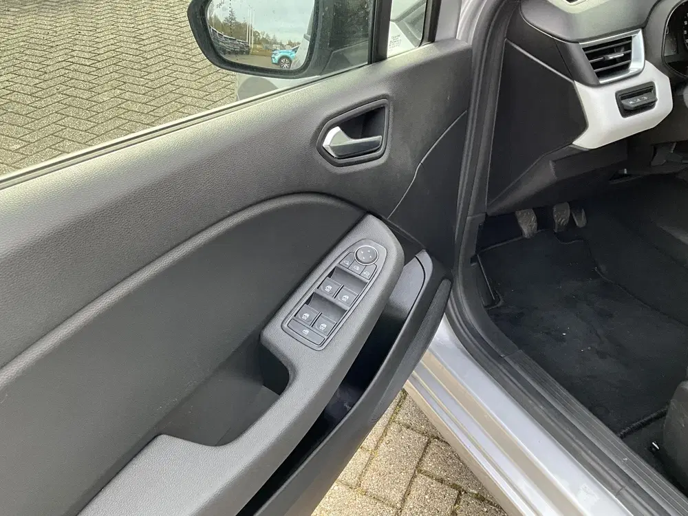 Renault Clio 1.0 TCe 90 Evolution uit 2022, foto 7