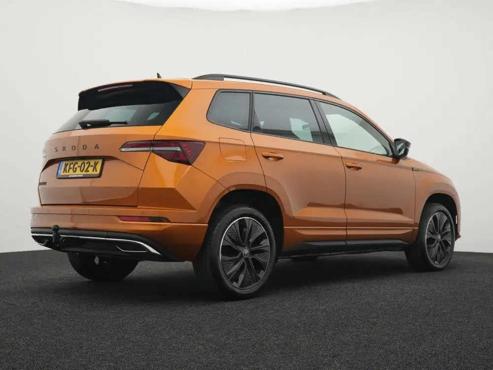 Skoda Karoq 1.5 TSI Sportline Business uit 2025, foto 2