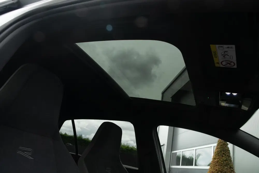 Volkswagen Golf 1.5 eTSI R-Line | Pano | DAB | HUD | Camera uit 2021, foto 9