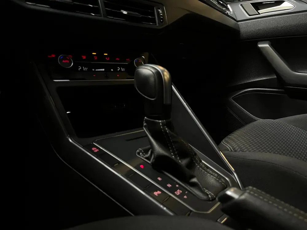 Volkswagen Polo 1.0 TSI R- Line Automaat/Virtual/Carplay uit 2019, foto 20