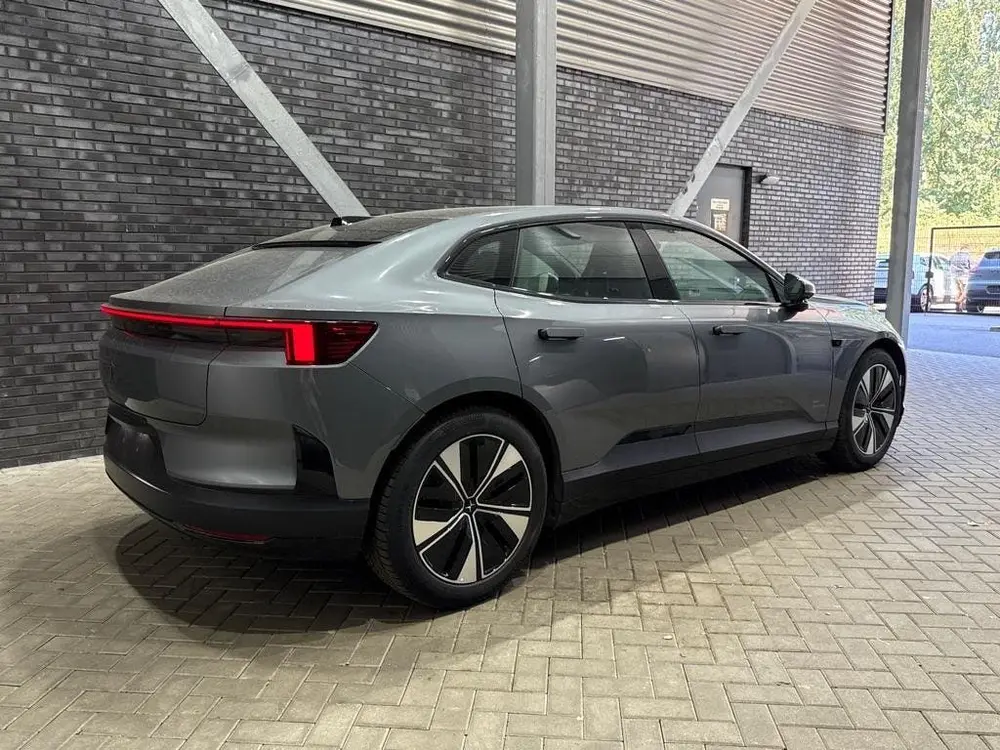 Polestar 4 Long Range Single Motor Plus 100 kWh uit 2025, foto 2