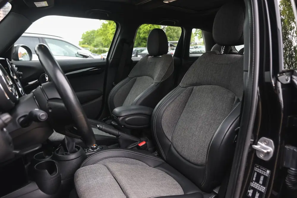 Mini Hatchback Cooper Chili uit 2019, foto 10