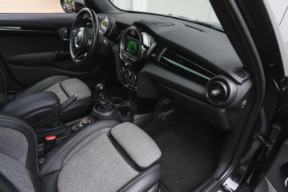 Mini Hatchback Cooper Chili uit 2019, foto 11