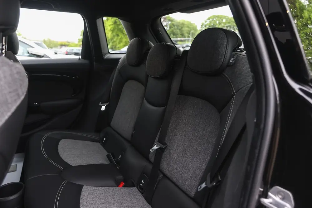 Mini Hatchback Cooper Chili uit 2019, foto 12