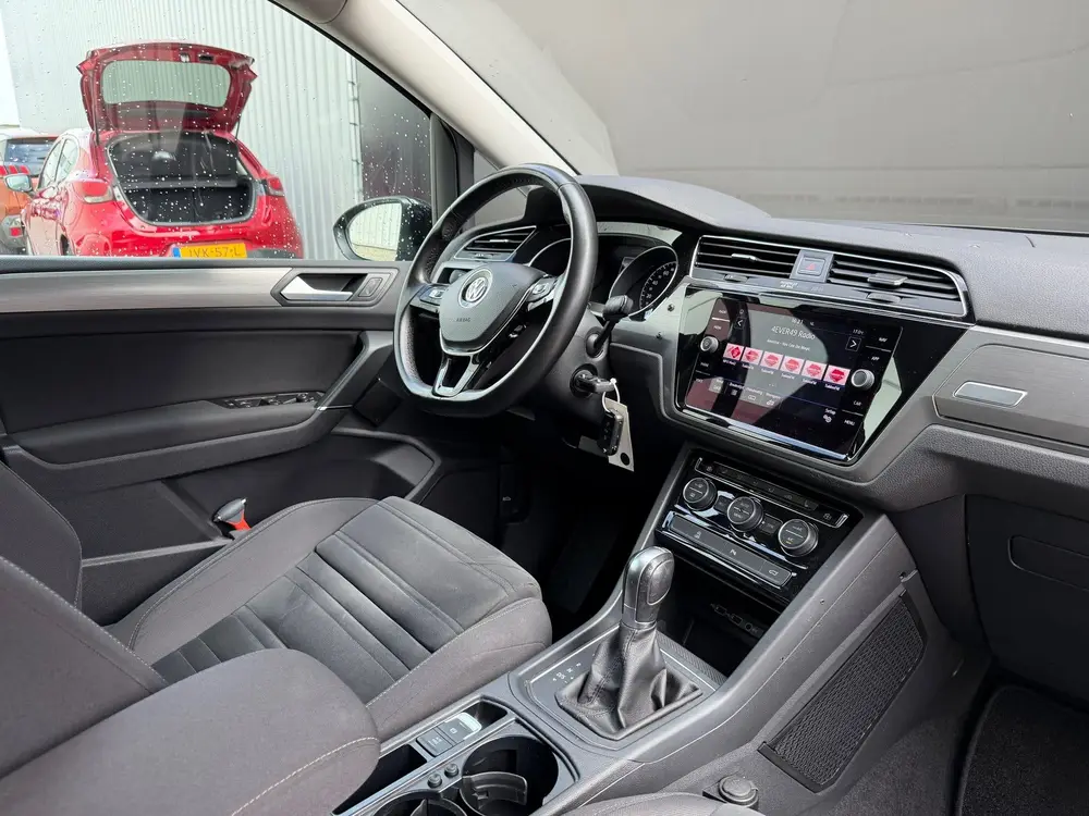 Volkswagen Touran 1.5 TSI Comfortline Business 7p Carplay Ma uit 2019, foto 19