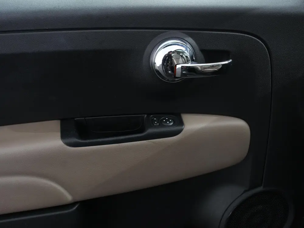Fiat 500 1.2 Lounge Navigatie Leder Interieur Climate Contro uit 2019, foto 10