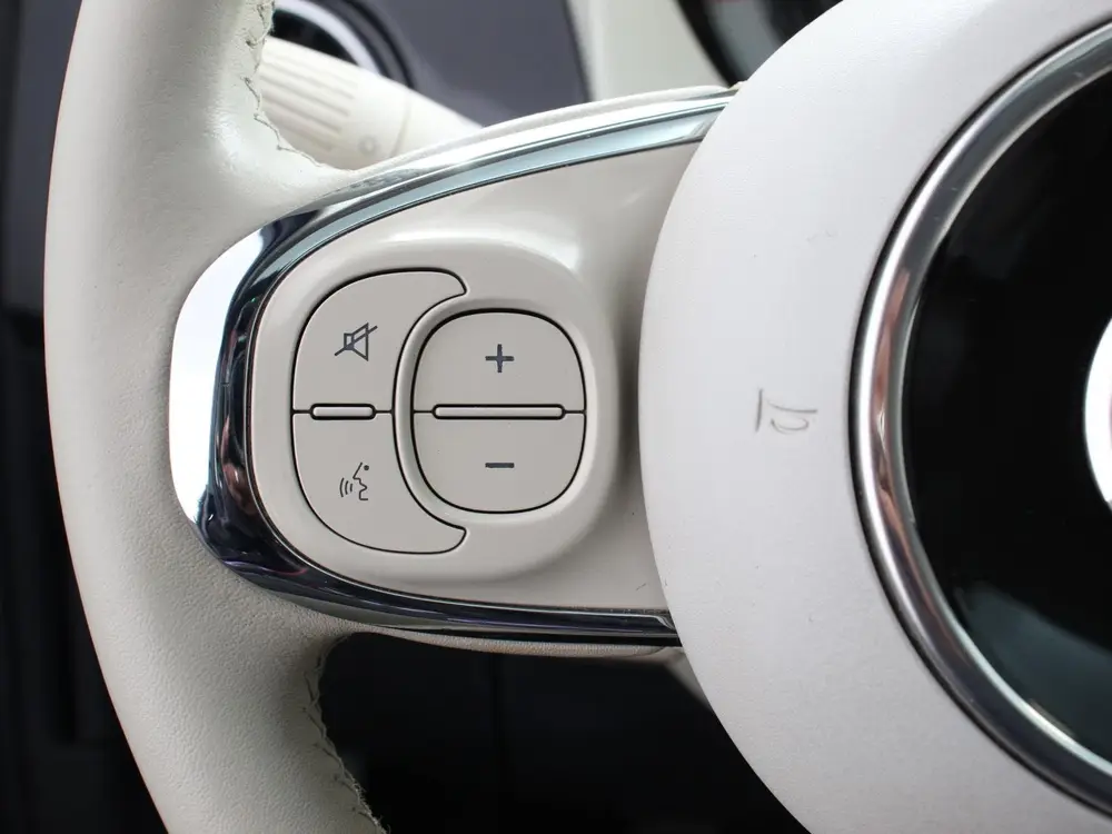 Fiat 500 1.2 Lounge Navigatie Leder Interieur Climate Contro uit 2019, foto 15