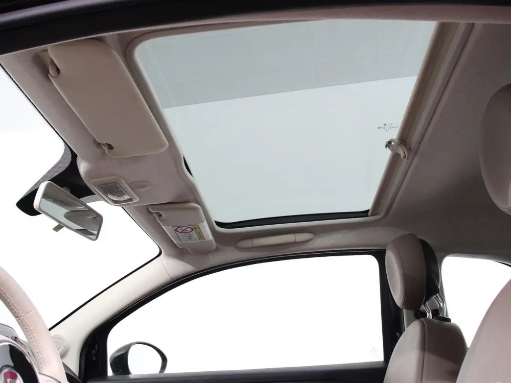 Fiat 500 1.2 Lounge Navigatie Leder Interieur Climate Contro uit 2019, foto 3
