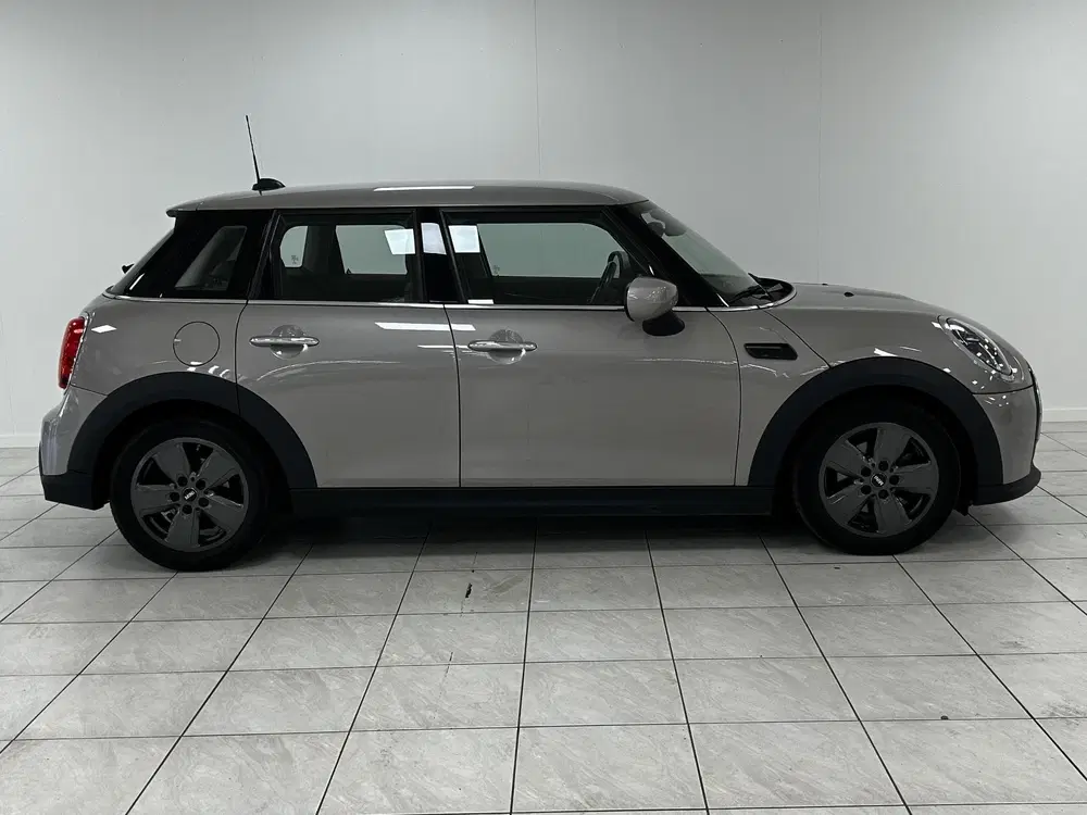 Mini Cooper 1.5 Cooper Business Edition NAVIGATIE uit 2022, foto 14