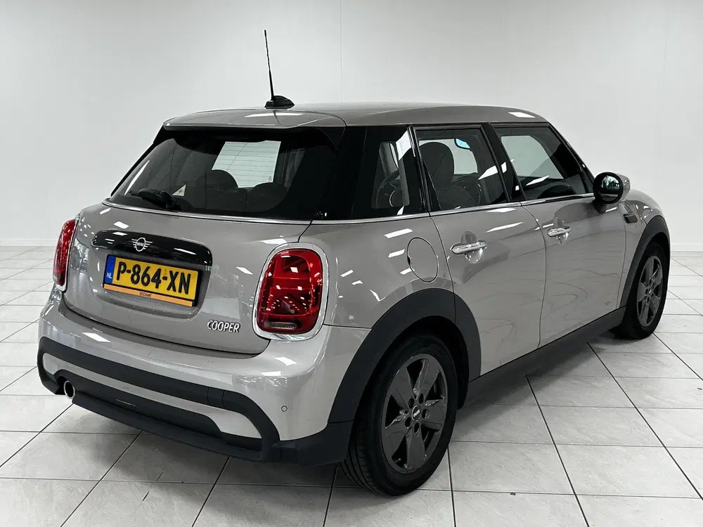 Mini Cooper 1.5 Cooper Business Edition NAVIGATIE uit 2022, foto 2