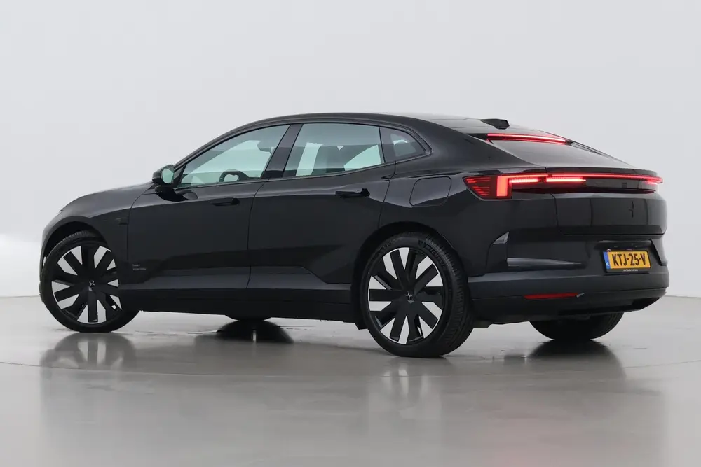Polestar 4 Long Range Single Motor Plus 100 kWh uit 2024, foto 2