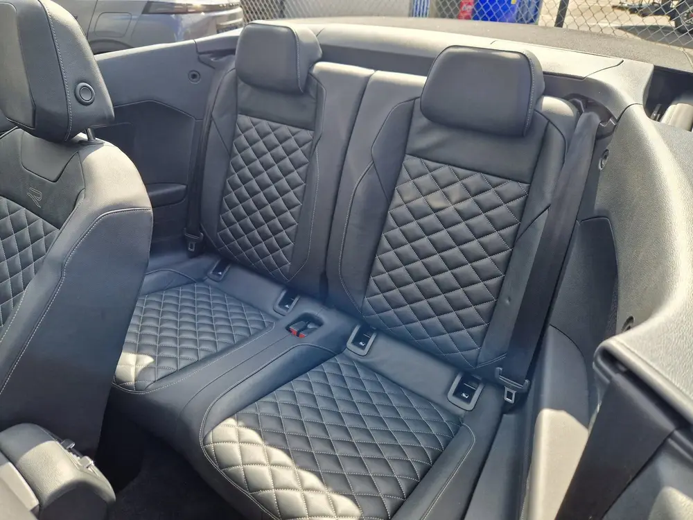 Volkswagen T-Roc Cabrio 1.5 TSI R-Line uit 2022, foto 5