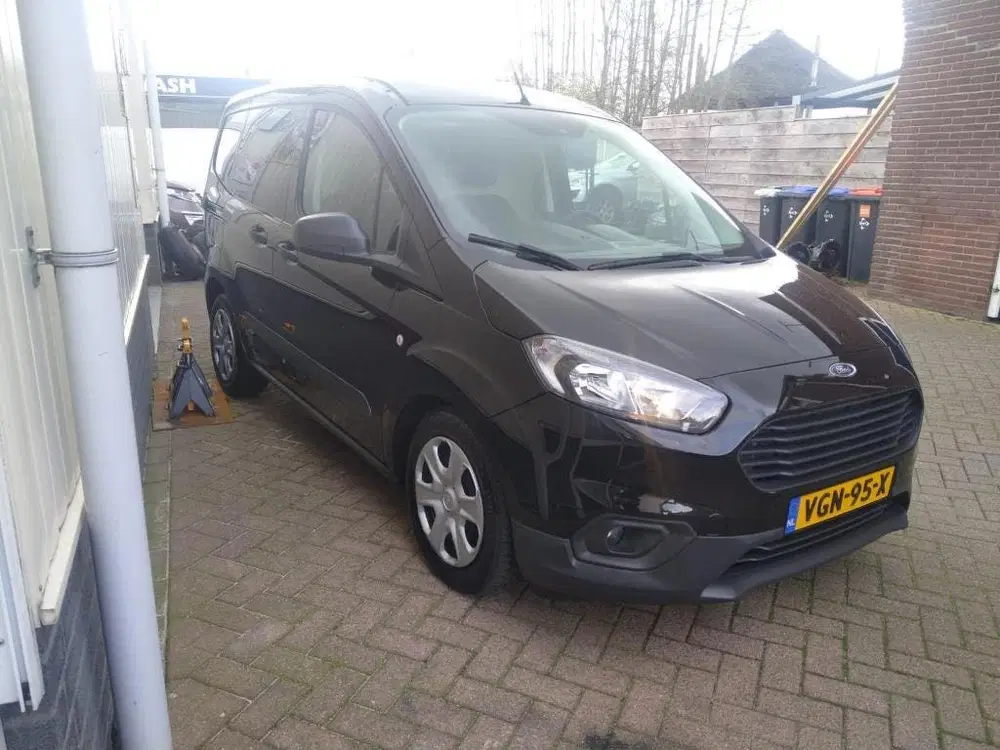 Ford Transit Courier 1.0 Trend Start&Stop uit 2020, foto 3