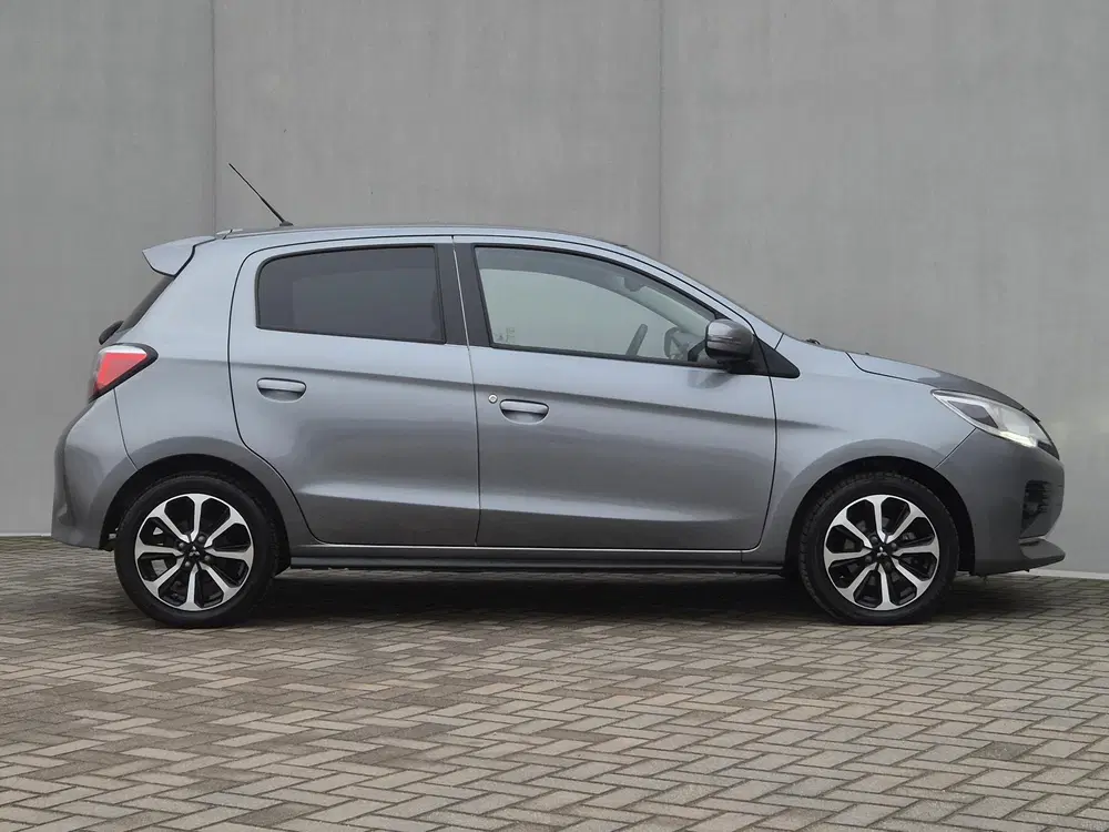 Mitsubishi Space Star 1.2 Instyle Automaat uit 2022, foto 17