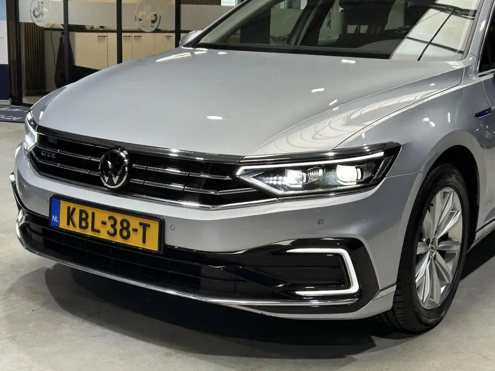 Volkswagen Passat Variant 1.4 TSI PHEV GTE Business I CAMERA uit 2023, foto 11