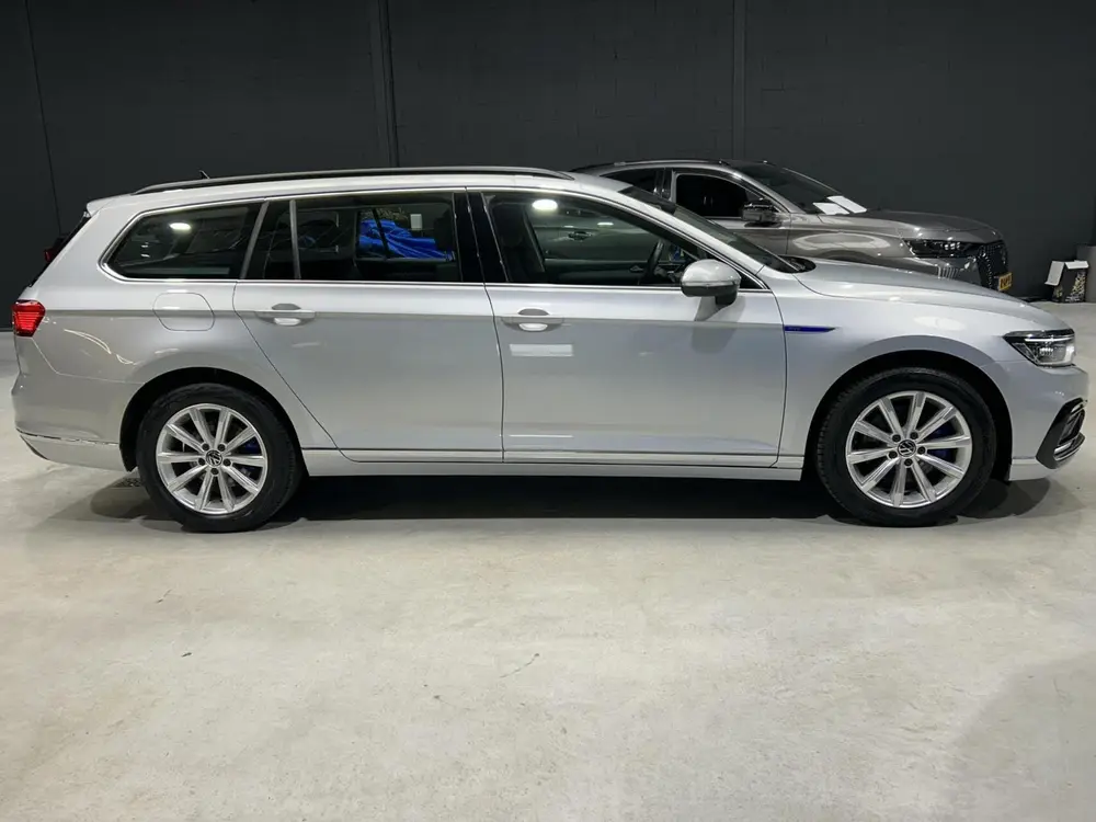 Volkswagen Passat Variant 1.4 TSI PHEV GTE Business I CAMERA uit 2023, foto 12