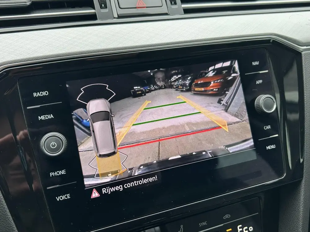 Volkswagen Passat Variant 1.4 TSI PHEV GTE Business I CAMERA uit 2023, foto 15