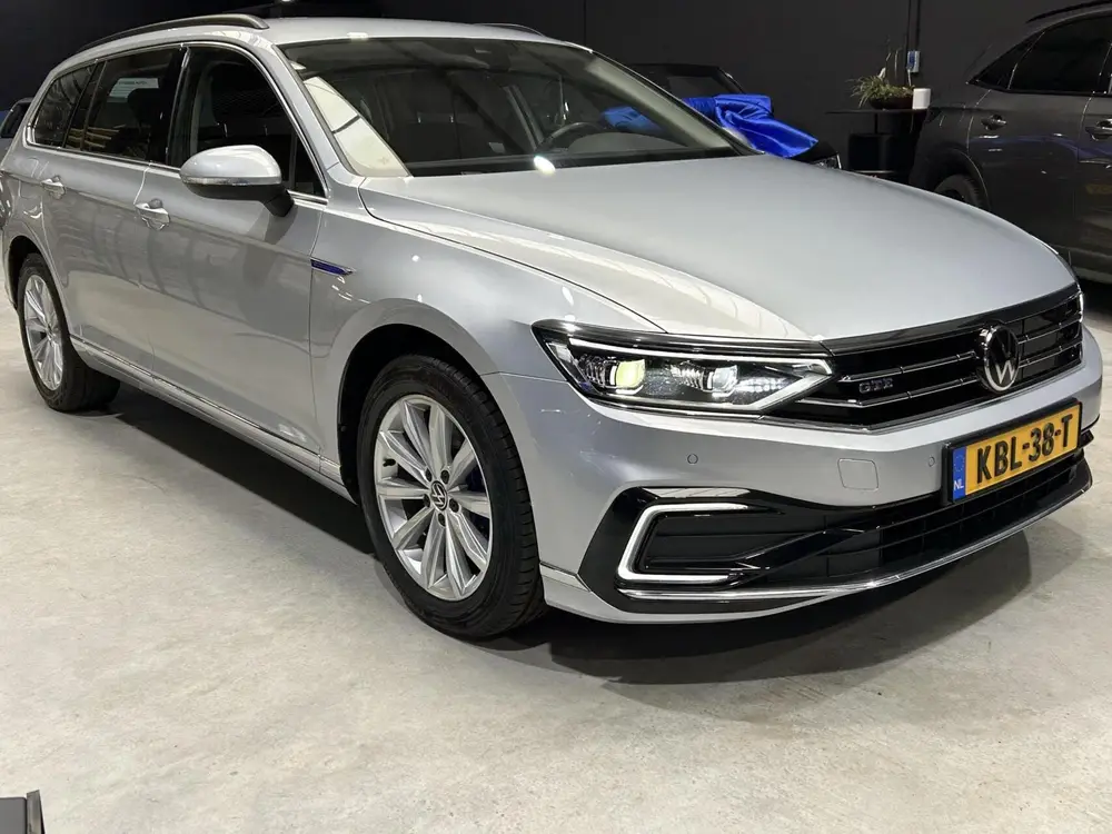 Volkswagen Passat Variant 1.4 TSI PHEV GTE Business I CAMERA uit 2023, foto 3