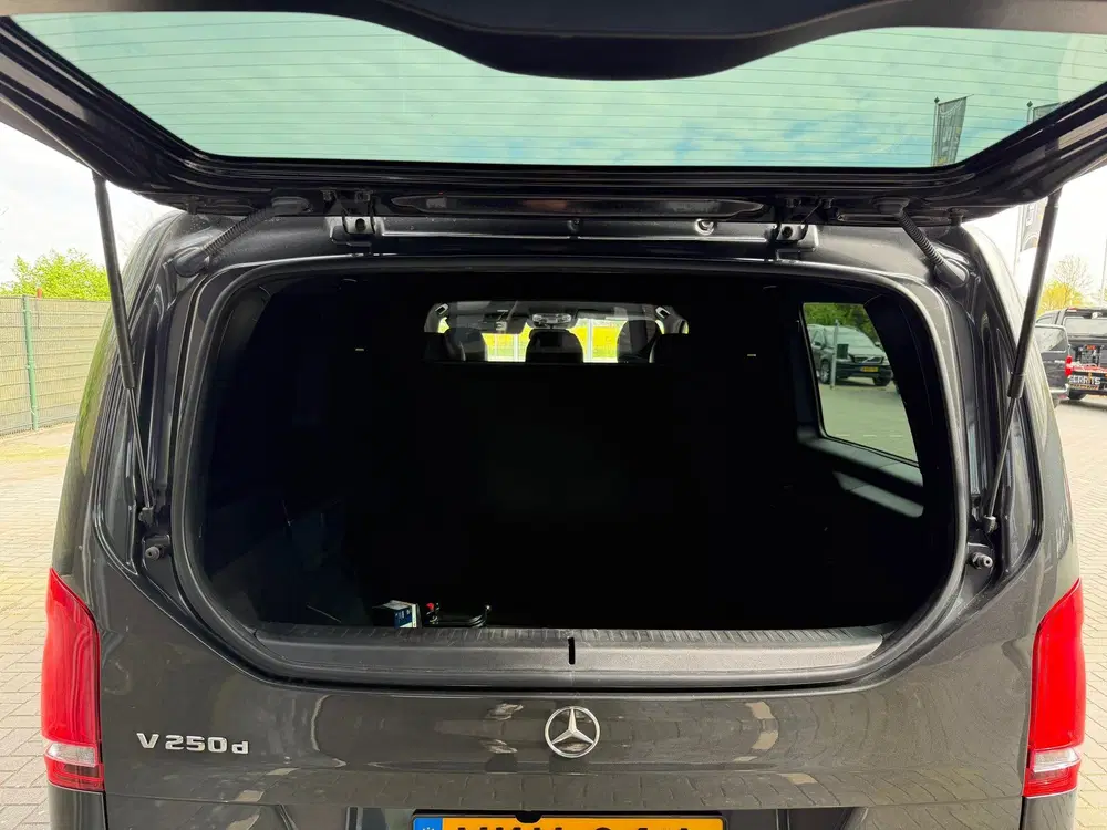 Mercedes-Benz V-Klasse 250d Lang DC Avantgarde uit 2021, foto 11