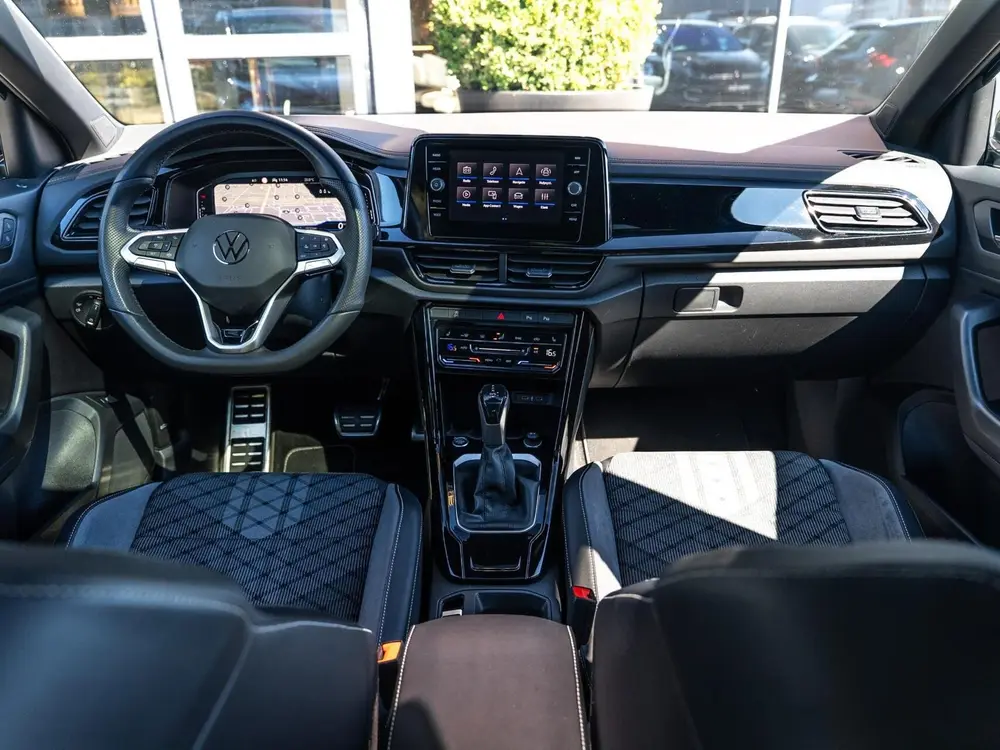 Volkswagen T-Roc 1.5 TSI R-Line|PANO|CAMERA|CC|19''|STOELVW uit 2025, foto 10