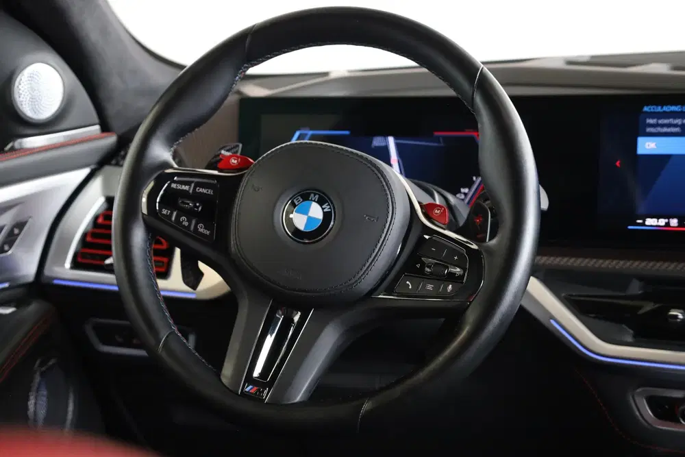 BMW XM Label Red uit 2024, foto 12