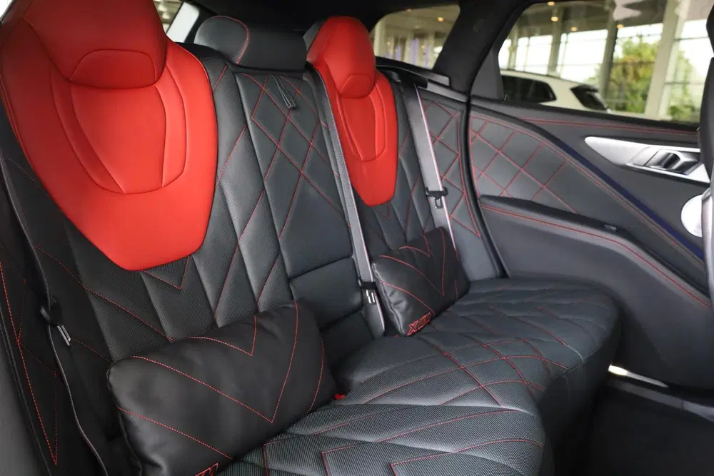 BMW XM Label Red uit 2024, foto 9