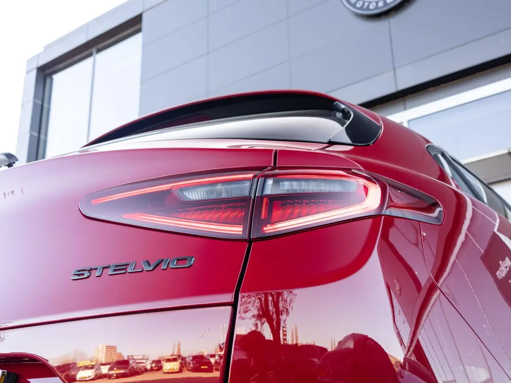 Alfa Romeo Stelvio 2.0 T AWD Q4 | Veloce Interieur | Navi | uit 2021, foto 16