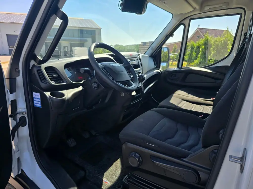 Iveco Daily 35C14V 2.3 410 H2 Camera Airco Cruise Bakwagen V uit 2019, foto 3