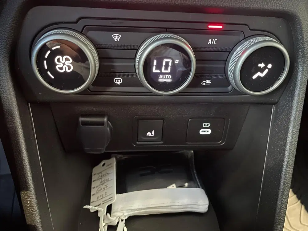 Dacia Jogger 1.0 TCe 110 Extreme 5p. uit 2026, foto 12