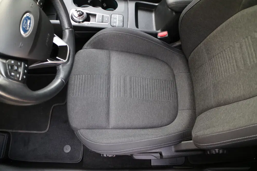 Ford Focus 1 uit 2019, foto 10