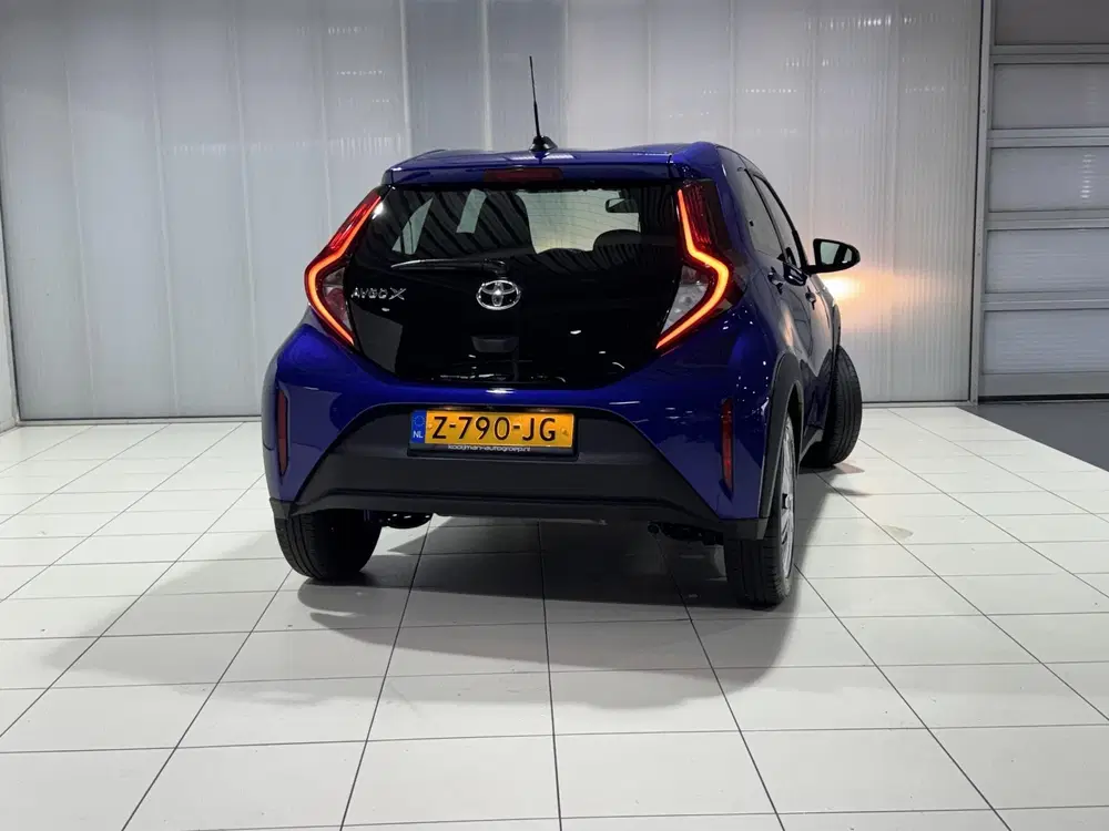 Toyota Aygo X 1.0 VVT-i S-CVT Play Automaat uit 2024, foto 3