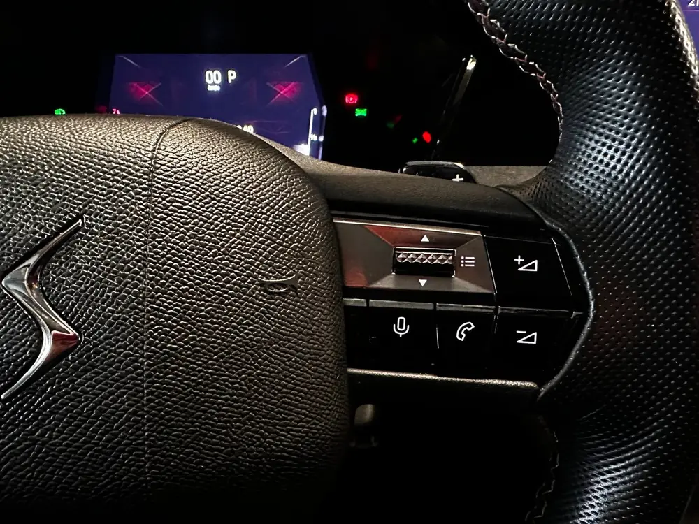 DS Automobiles DS 4 DS 4 1.2 PureTech Performance Line+ uit 2022, foto 17