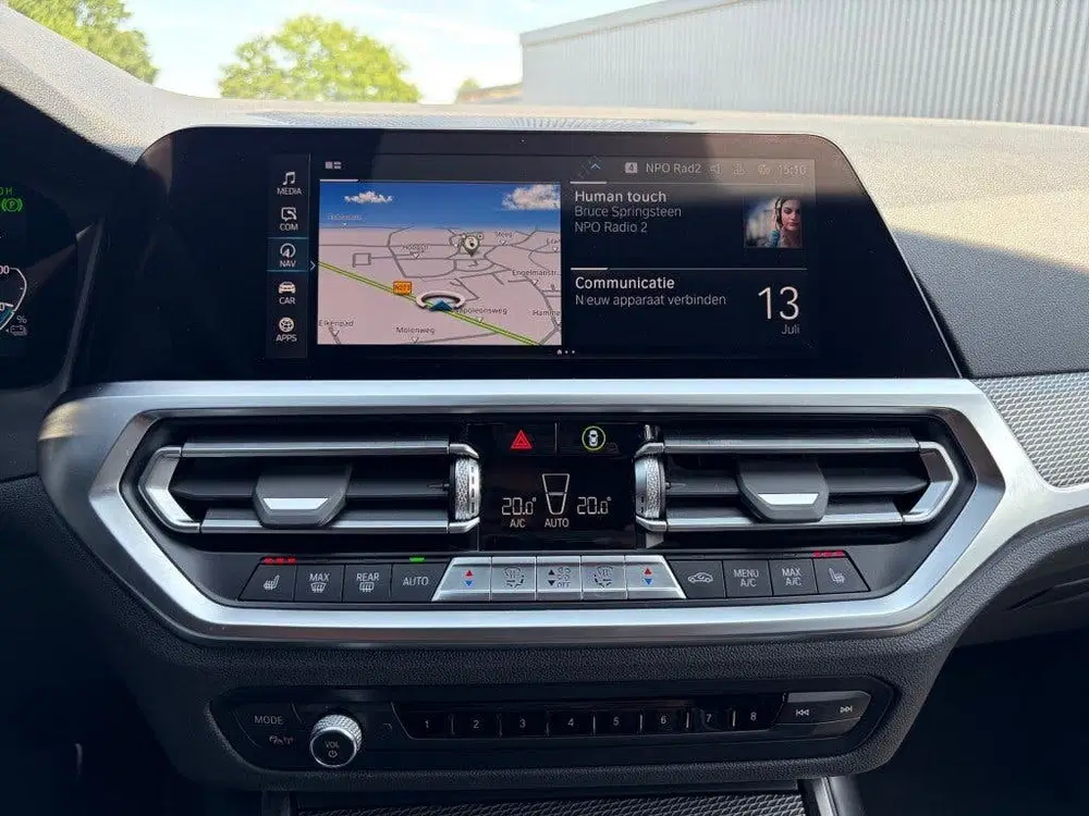 BMW 3-serie Touring 330e xDrive M Sport 50 Jahre Pano uit 2022, foto 12