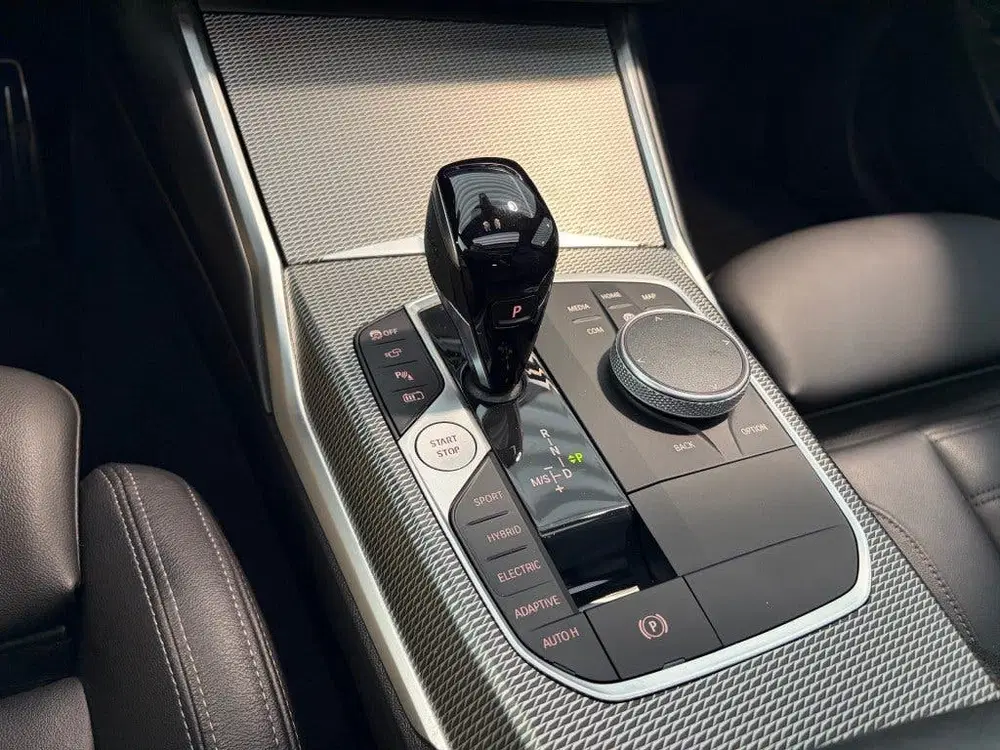 BMW 3-serie Touring 330e xDrive M Sport 50 Jahre Pano uit 2022, foto 19