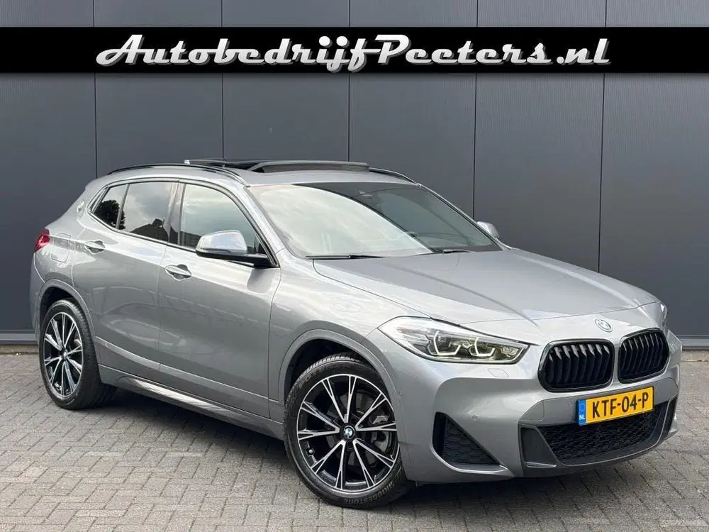 BMW X2 xDrive25e M Sport Pano ACC HUD Camera LED uit 2021