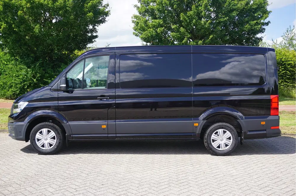 Volkswagen Crafter 35 177PK L3H2 AUT Facelift BPM VRIJ 13" uit 2024, foto 2