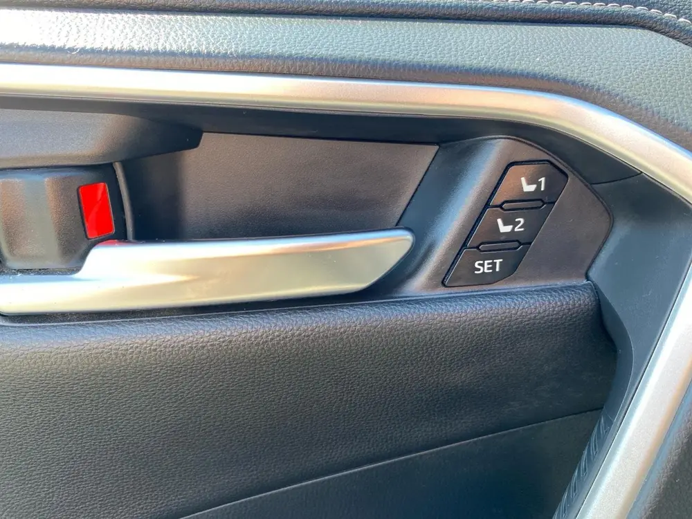 Toyota RAV 4 2.5 Hybrid automaat Executive NL Auto uit 2019, foto 6