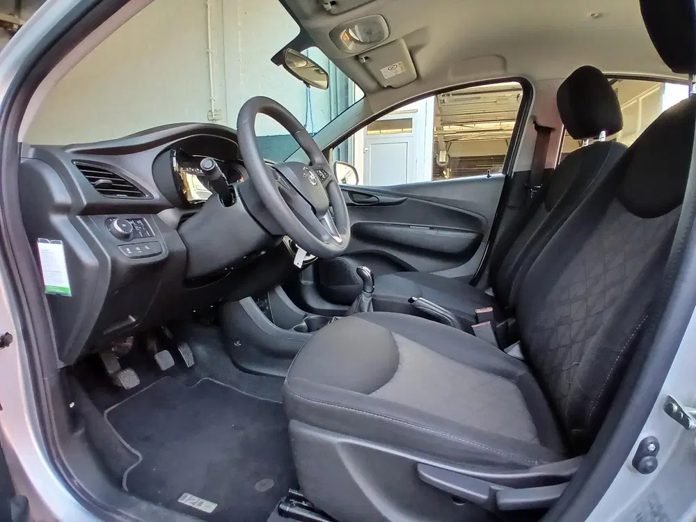 Opel Karl 1.0 ecoFLEX 120 Jaar Edition uit 2019, foto 15