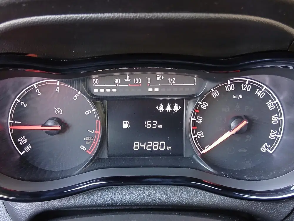 Opel Karl 1.0 ecoFLEX 120 Jaar Edition uit 2019, foto 19