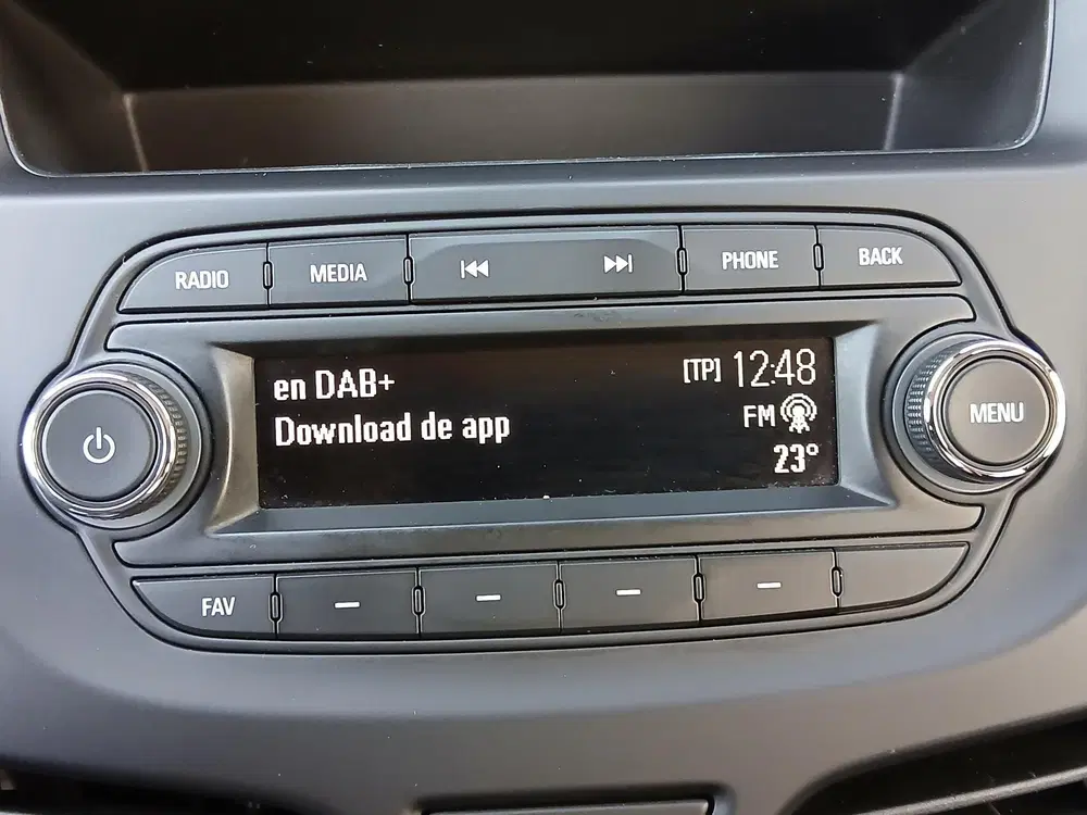 Opel Karl 1.0 ecoFLEX 120 Jaar Edition uit 2019, foto 20