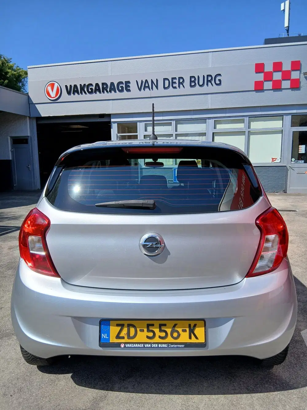 Opel Karl 1.0 ecoFLEX 120 Jaar Edition uit 2019, foto 4