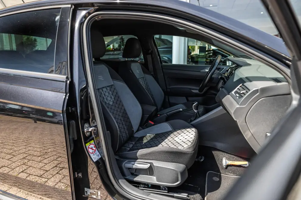 Volkswagen Polo 1.0 TSI 95pk R-Line | Carplay | PDC | Adapti uit 2022, foto 17