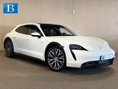 Porsche Taycan 4 93 kWh-SOH 90%-PANORAMA-ADAP. uit 2022