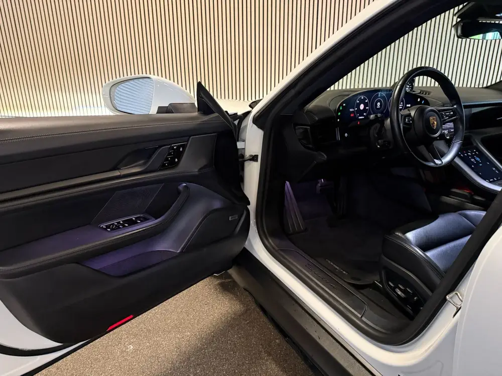 Porsche Taycan 4 93 kWh-SOH 90%-PANORAMA-ADAP. uit 2022, foto 12