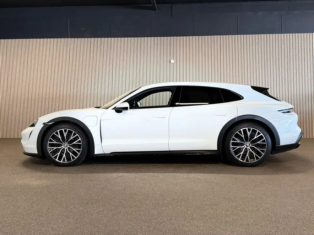 Porsche Taycan 4 93 kWh-SOH 90%-PANORAMA-ADAP. uit 2022, foto 8